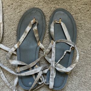 Sseko ribbon sandals with shimmer silver ribbons size 9